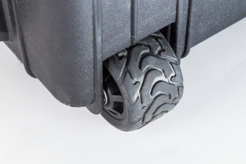 Black Hard Shell Rolling Storage Case I93222