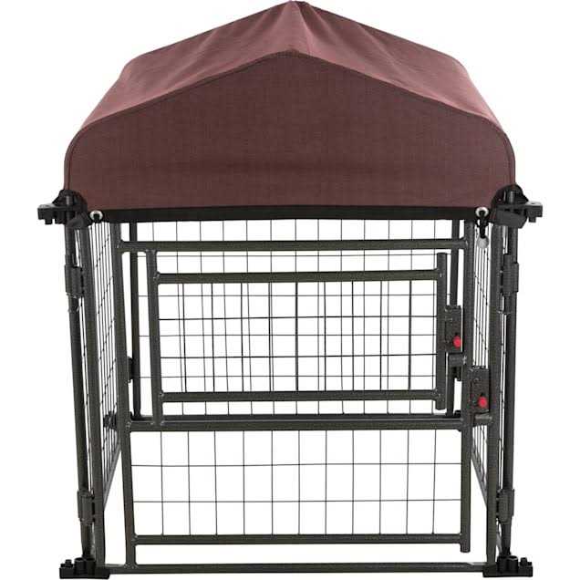 Deluxe Outdoor Dog Kennel with Cover K420
