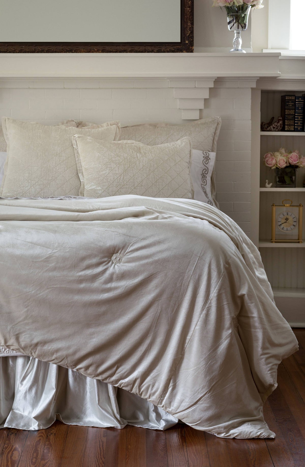 Ivory King Comforter I3354